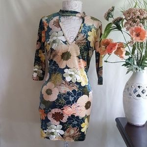 floral print dress velvet size M
